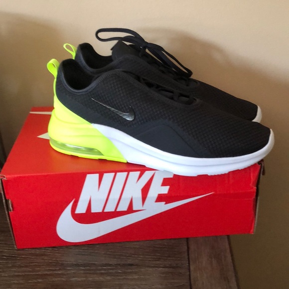 Nike Other - Nike Air Max Motion 2 size 11 sneakers new
